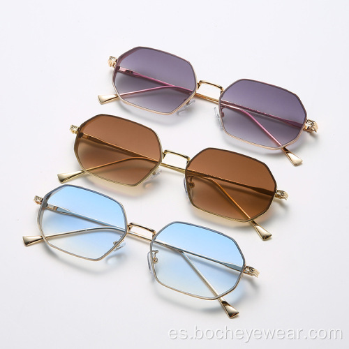Nueva moda Gafas de sol poligonales de montura pequeña Moda femenina en Europa y América Las mismas Gafas de sol Gafas de estilo callejero s21102